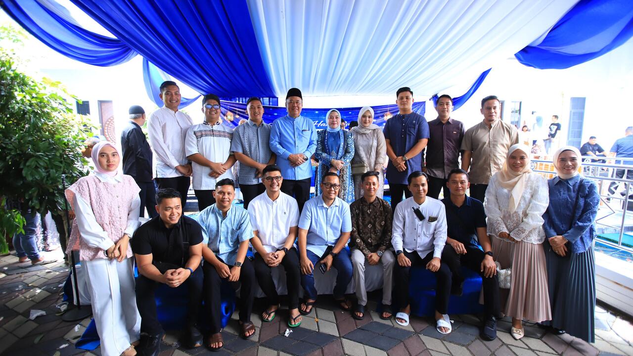 Dari Silaturahmi ke Ekonomi! Cik Ujang Libatkan UMKM di Open House Idulfitri Lahat