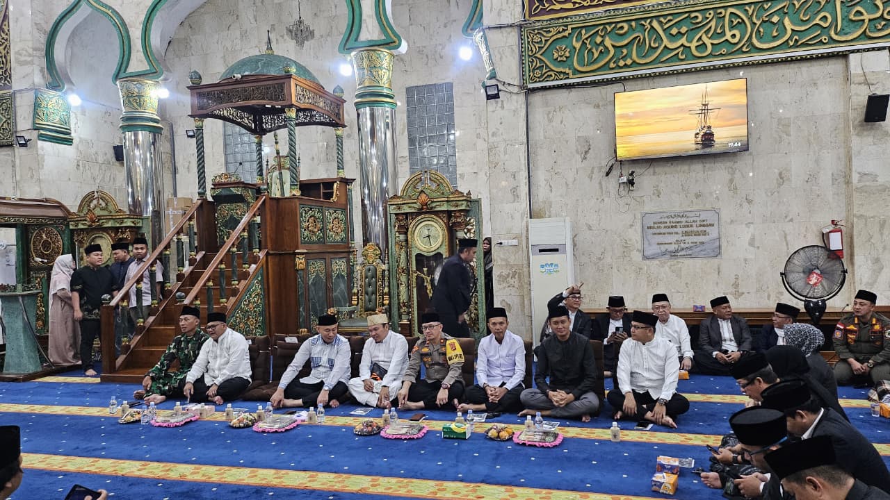 Kapolres dan Wali Kota Lubuklinggau Ajak Warga Isi Malam Tahun Baru 2026 dengan Ibadah