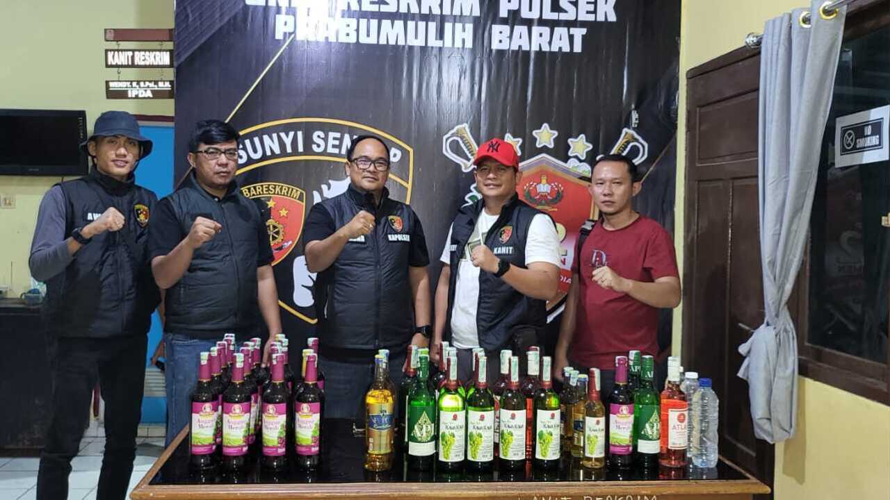 Ciptakan Kamtibmas yang Kondusif, Polsek Prabumulih Barat Lakukan Patroli Malam