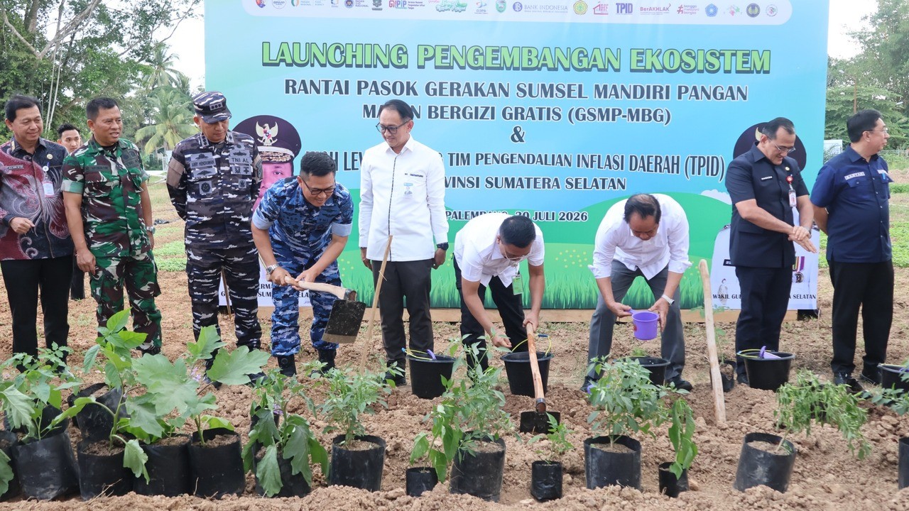 Danlanud SMH Hadiri Launching Gerakan Sumsel Mandiri Pangan dan Program Makan Bergizi Gratis di Palembang