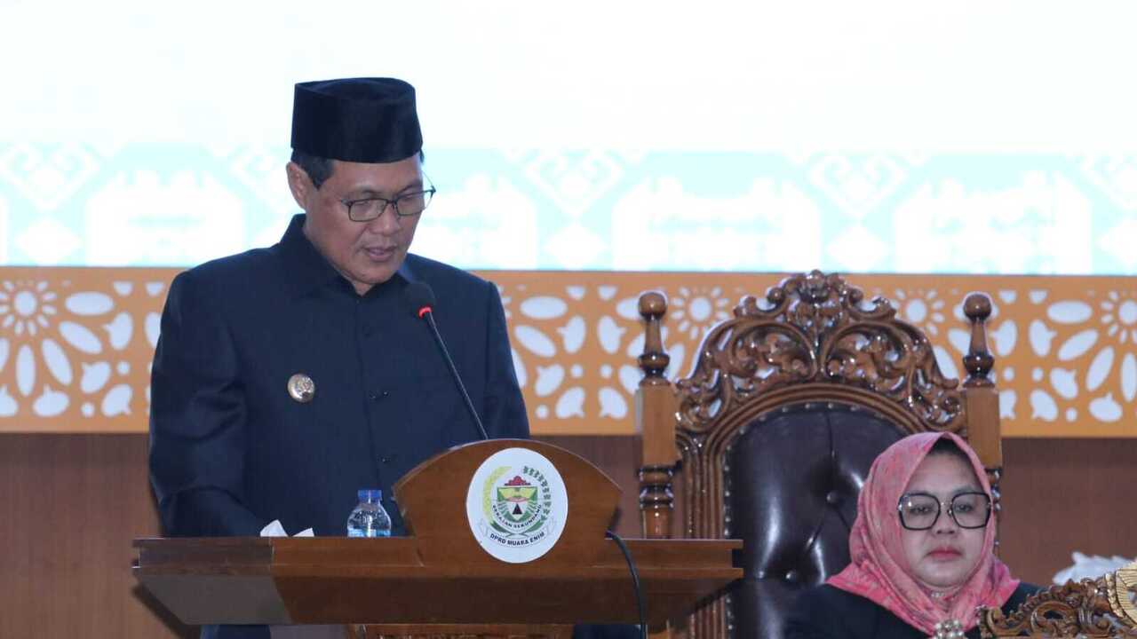 Bupati Jawab Pandangan Fraksi Soal 3 Raperda Strategis