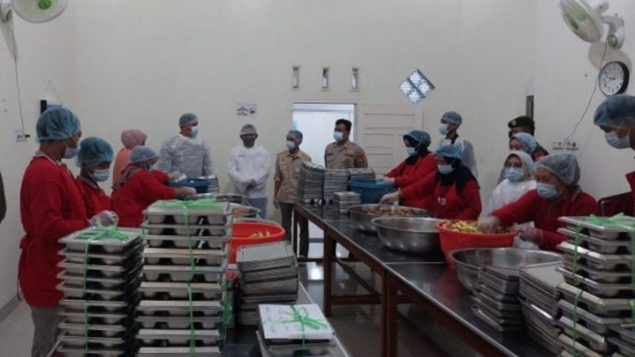 Kapolres dan Kadinkes OKU Sidak Ke Dapur SPPG Badan Gizi Nasional