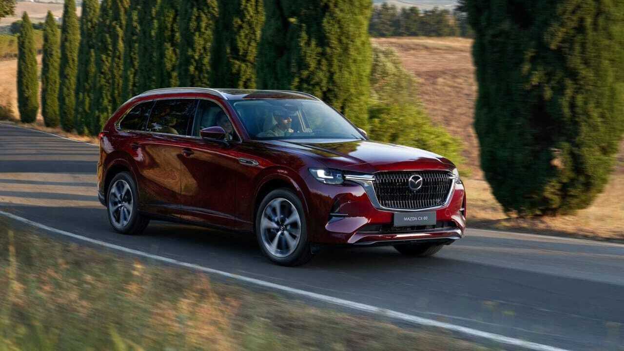 SUV Rp 1,1 Miliar Ini Bisa Jalan Pulang-Pergi Kantor Tanpa Bakar Bensin.