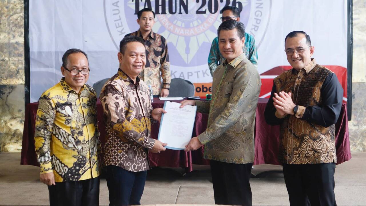 Buka Kongres IKAPTK Banyuasin, Sekda Sumsel Edward Candra Tekankan Integritas dan Disiplin Alumni