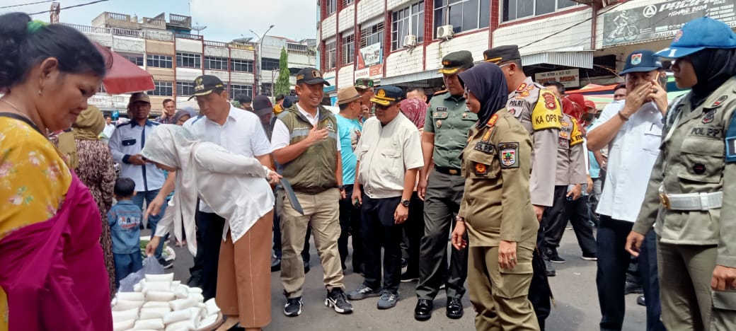 Jelang Lebaran, Empat  Petinggi di Lubuklinggau Monitor Harga Langsung ke Pasar Tradisional