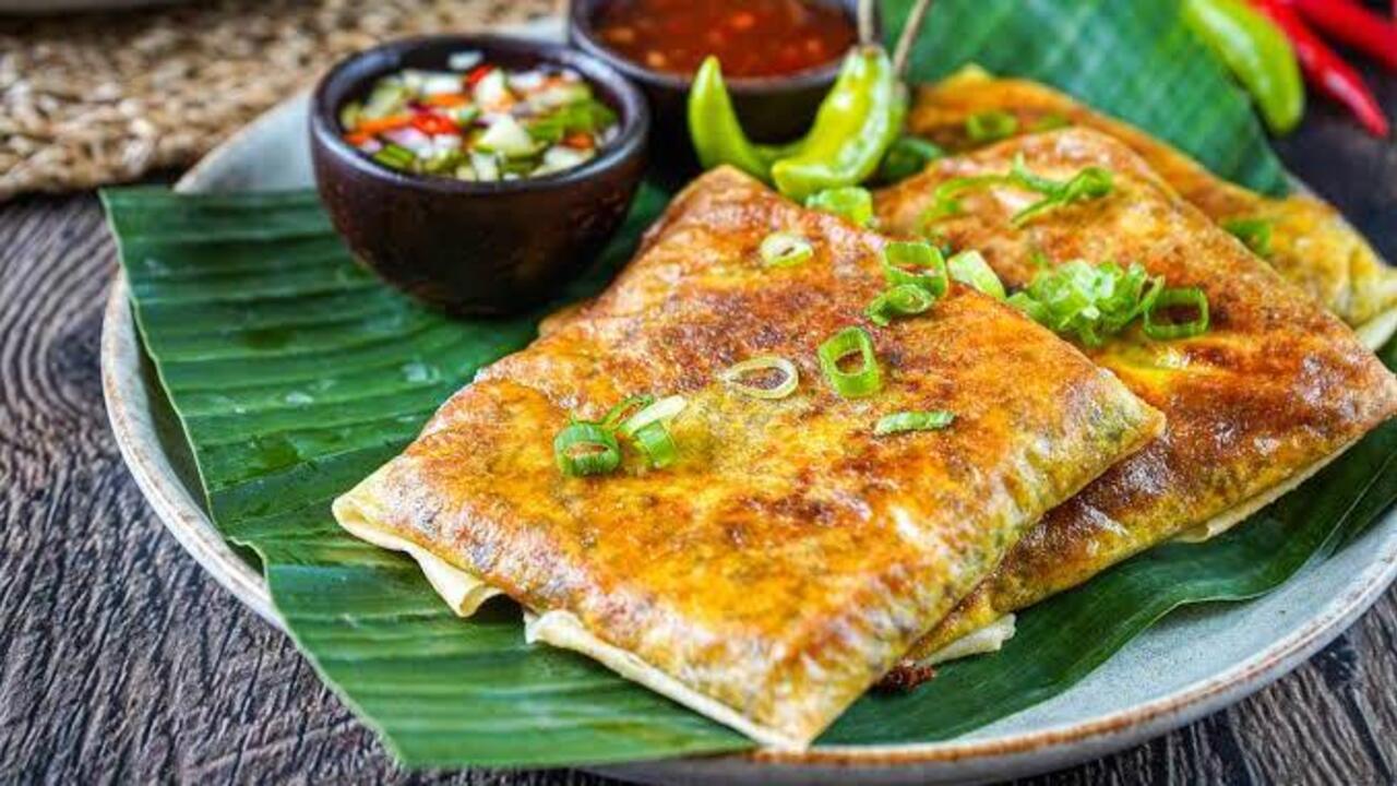 Martabak Telur, Kuliner Sederhana yang Tetap Populer di Tengah Perubahan Zaman