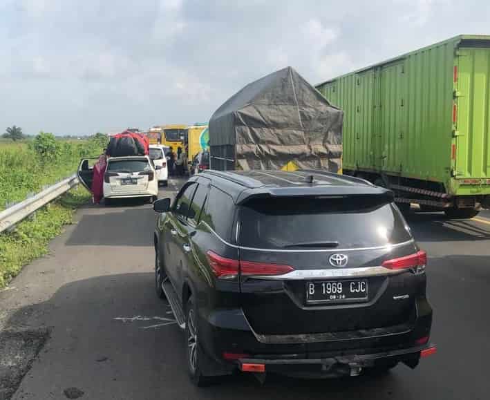 Jalan Tol Kayuagung-Palembang Bisa Macet Parah, Pengendara Terjebak Berjam-Jam, Ada Apa Ya!