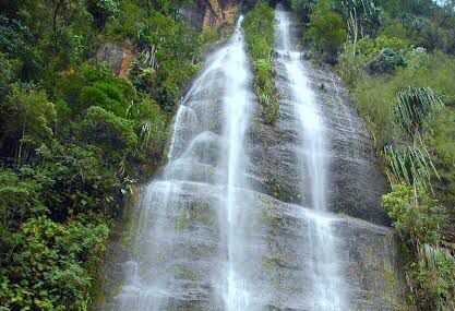 Air Terjun Harau yang Memukau: Fakta Menarik Destinasi Alam di Sumatera Barat