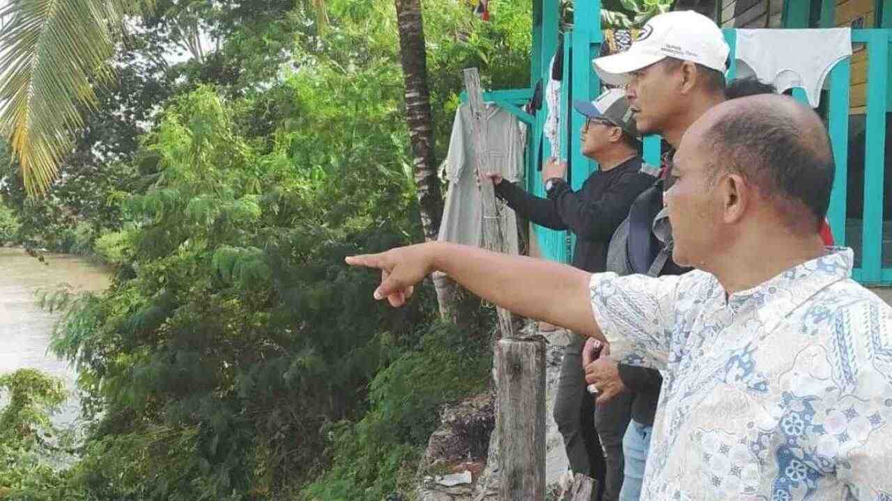 Belasan Rumah Warga di Kabupaten OKU Terancam Longsor