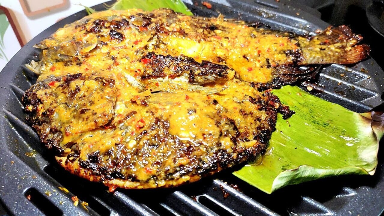 Ikan Bakar Bumbu Kuning, Cita Rasa Nusantara yang Tak Lekang oleh Waktu