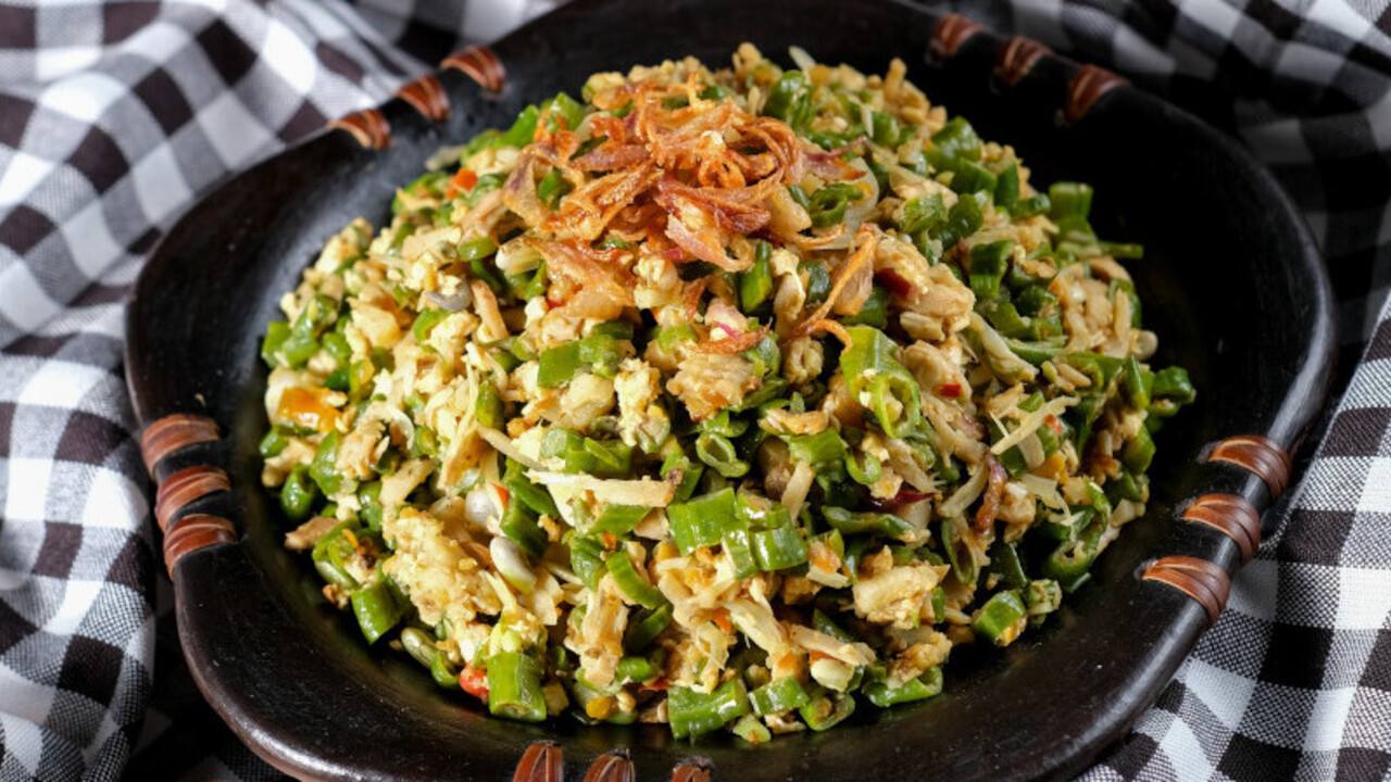 Mengenal Lebih Dekat Kuliner Lawar, Hidangan Khas Bali yang Penuh Makna