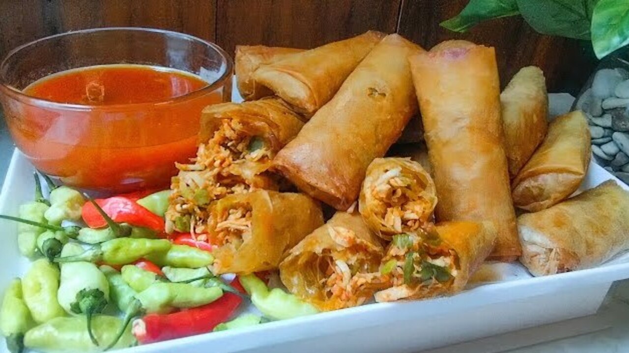 Lumpia Ayam Suwir : Inovasi Cita Rasa Nusantara dalam Balutan Kulit Renyah