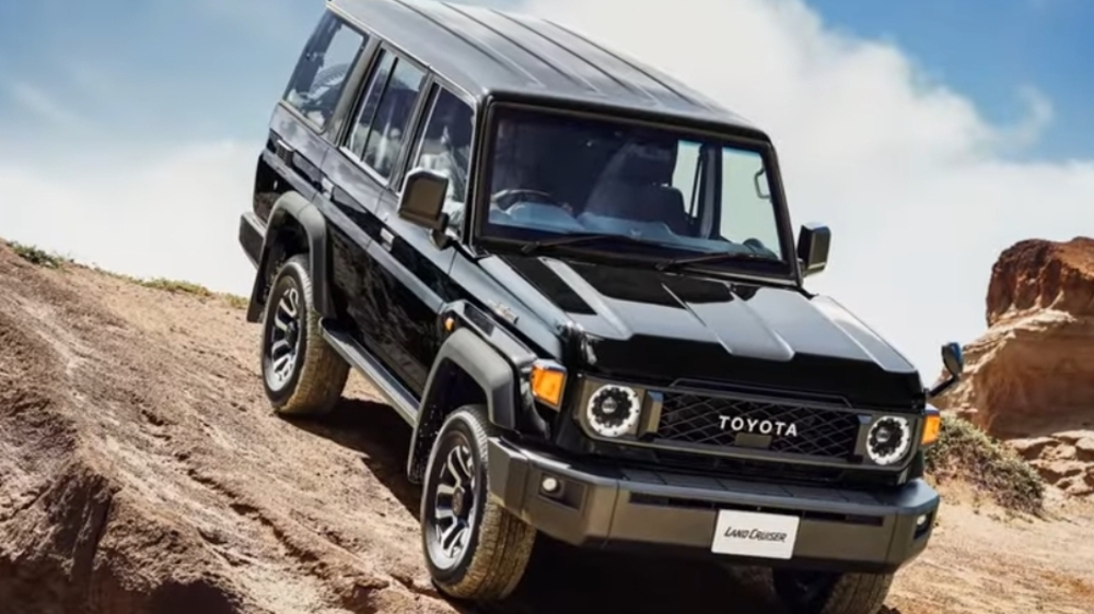 Toyota Merayakan 40 Tahun Land Cruiser 70 dengan Tampilan Matte yang Menggoda