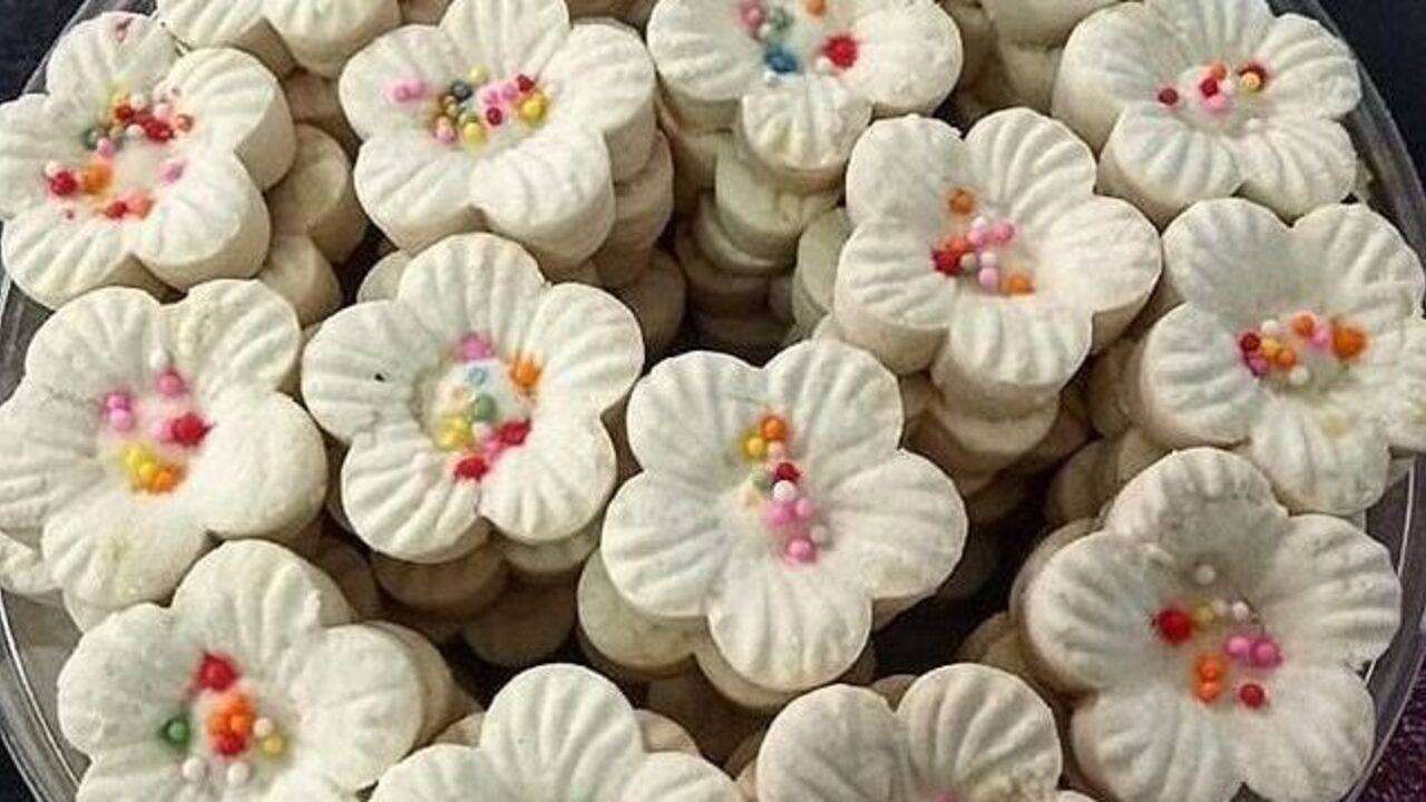 Kue Bangkit : Warisan Rasa Tradisional yang Kembali Bangkit di Tengah Modernisasi