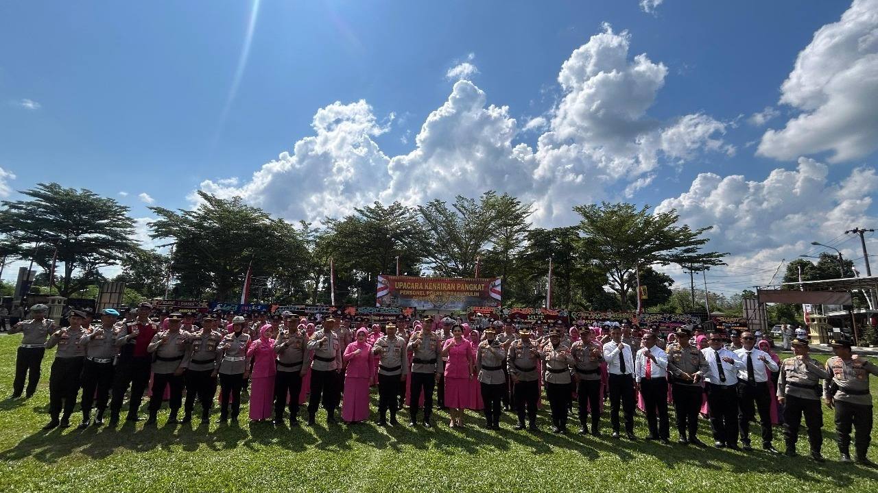 50 Personel Polres Prabumulih Naik Pangkat, AKBP Bobby Ingatkan untuk Tetap Junjung Profesionalisme dan Etika 