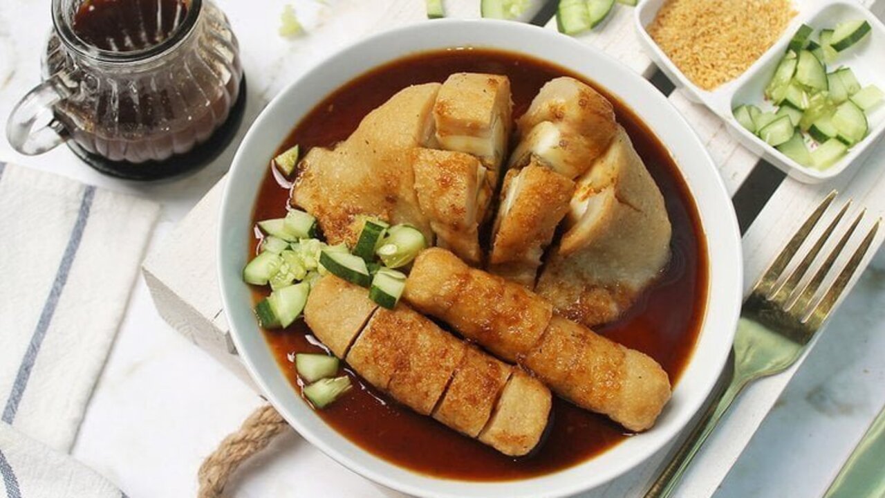 Pempek : Kuliner Khas Palembang yang Mendunia