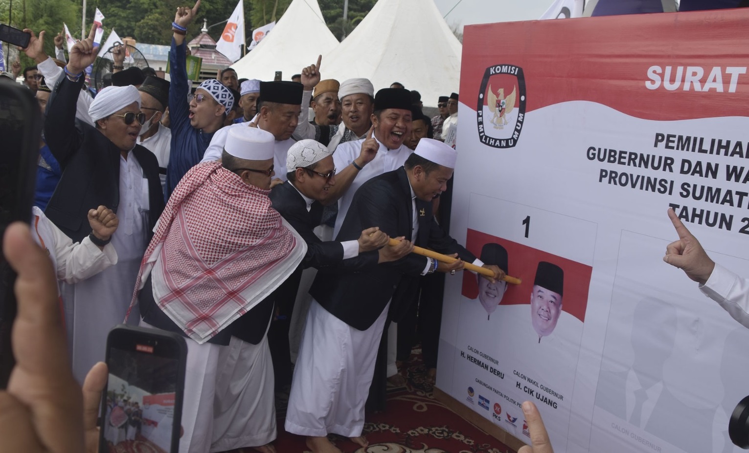 BKB Bergema dengan Zikir dan Doa Bersama: Ribuan Jemaah Bersatu dalam Semangat Religius Mendukung HDCU