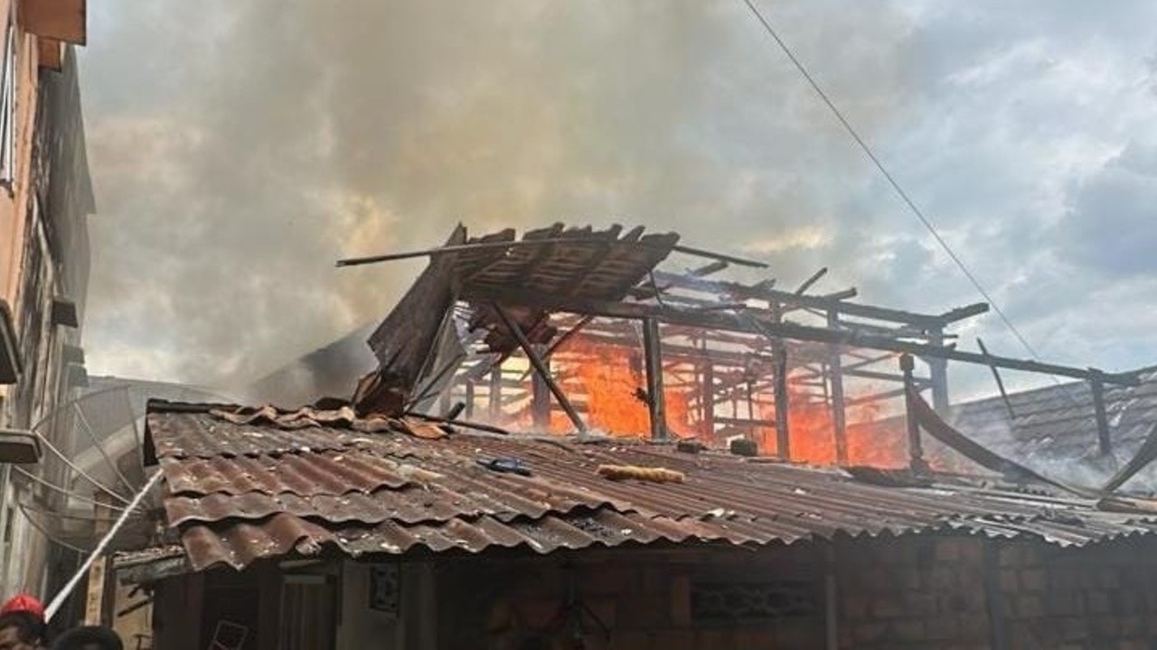 Rumah Warga di Sukajadi Hangus Terbakar, Camat Ingatkan Bahaya Korsleting Listrik