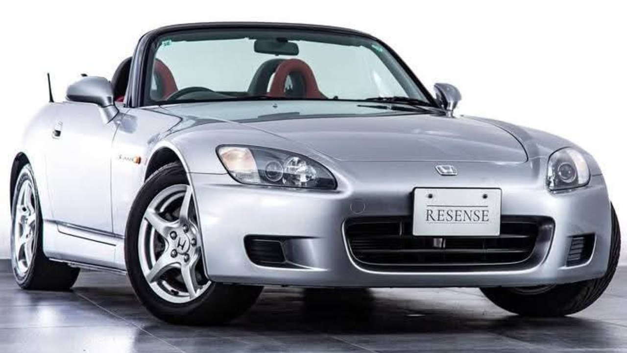 Honda S2000 Roadster VTEC 2.0 M/T 1999: Roadster Legendaris yang Menggetarkan Dunia Otomotif