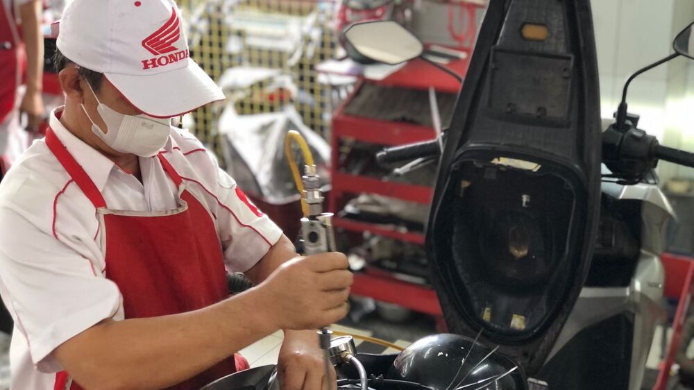 Jaga Kondisi Prima: Anton Prihatno Buka Rahasia Service Berkala ala Honda!