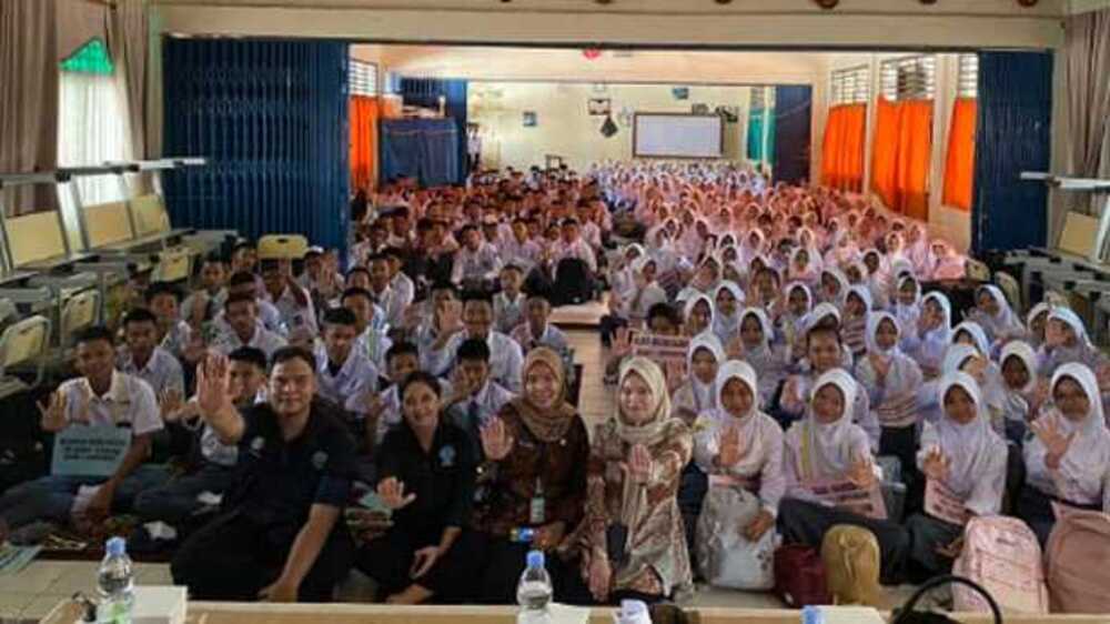 BNNK OKI Sosialisasikan P4GN di SMAN 1 Kayuagung