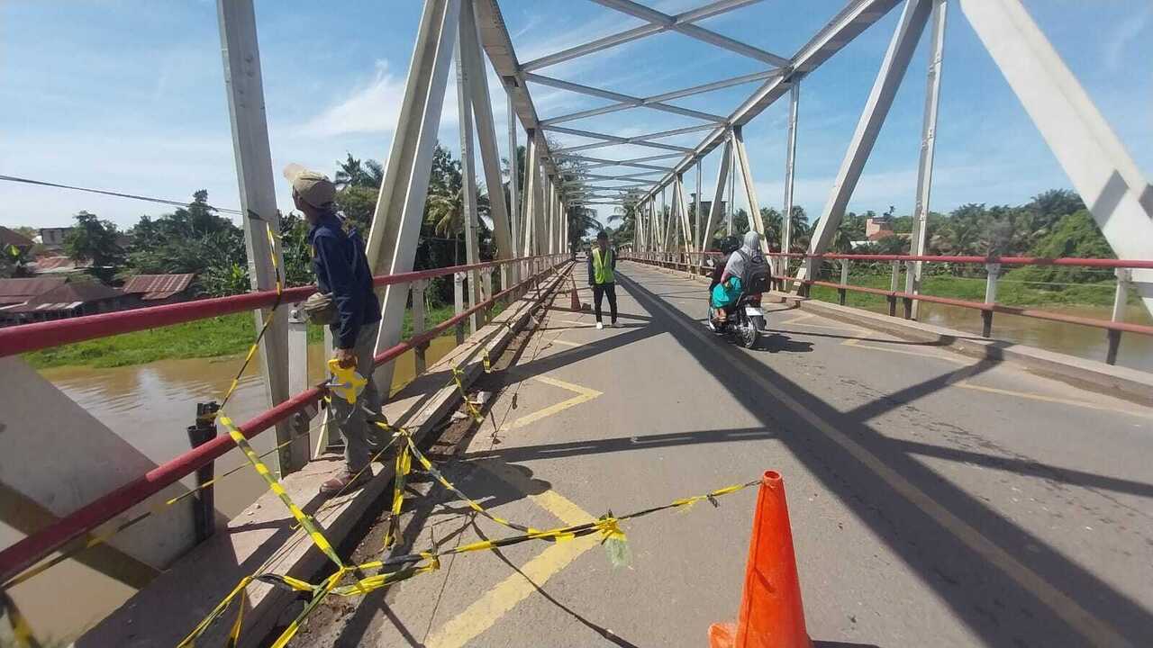Kabel Suspensi Jembatan Peninggalan Putus, Pemkab Muba Langsung Atasi Sementara dan Surati Kementerian PUPR