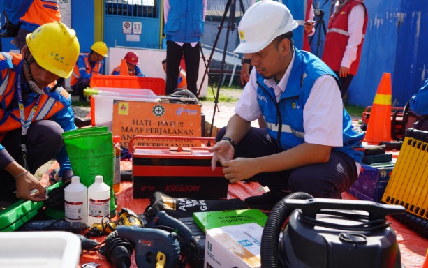 Optimalisasi Gelar Peralatan untuk Keandalan Sistem Distribusi PLN UP2D S2JB