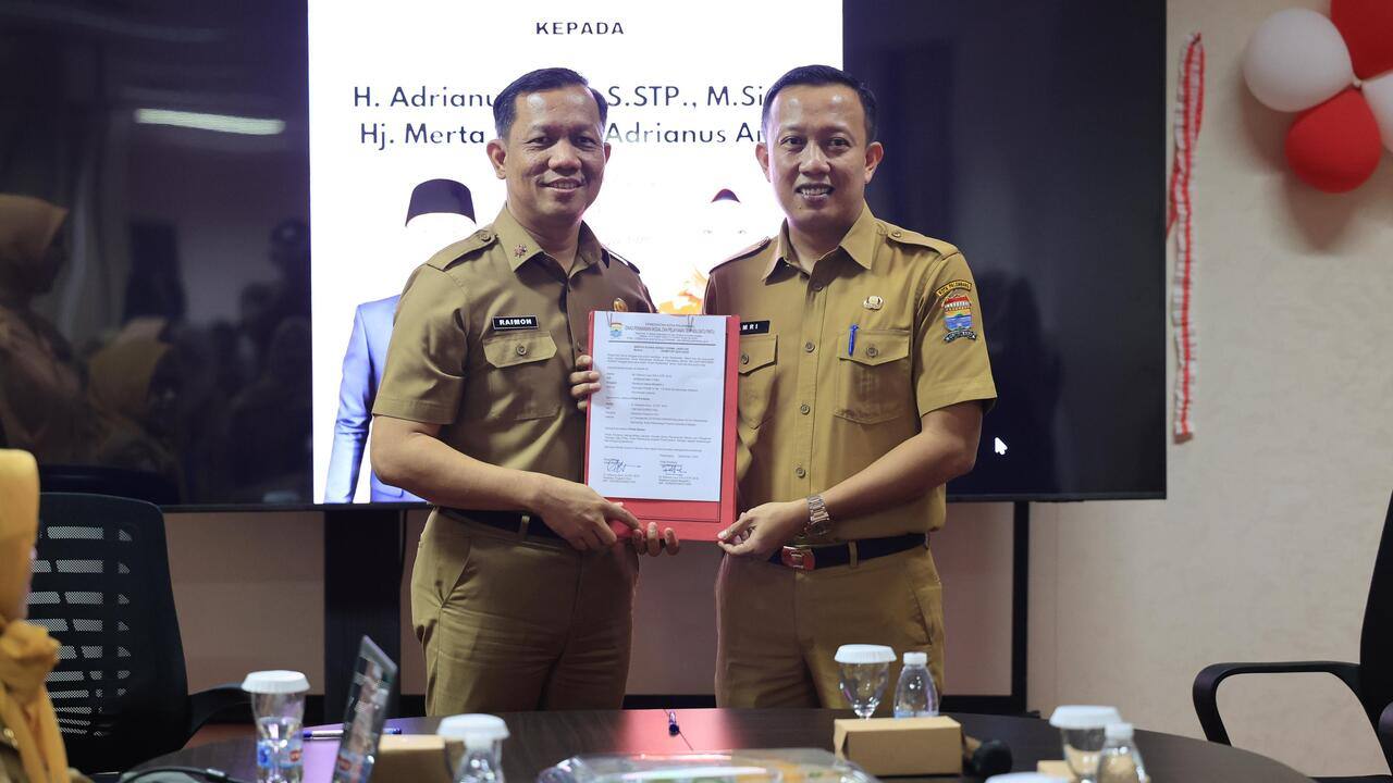 Sertijab DPMPTSP Palembang: Adrianus Amri Resmi Gantikan Raimon Lauri, Target Investasi Rp9 Triliun Dikebut