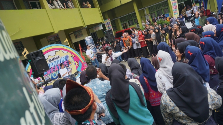 Yamaha Thamrin Hidupkan Kreativitas Pelajar SMAN 18 Palembang Lewat Thamrin Creative Youth 2025