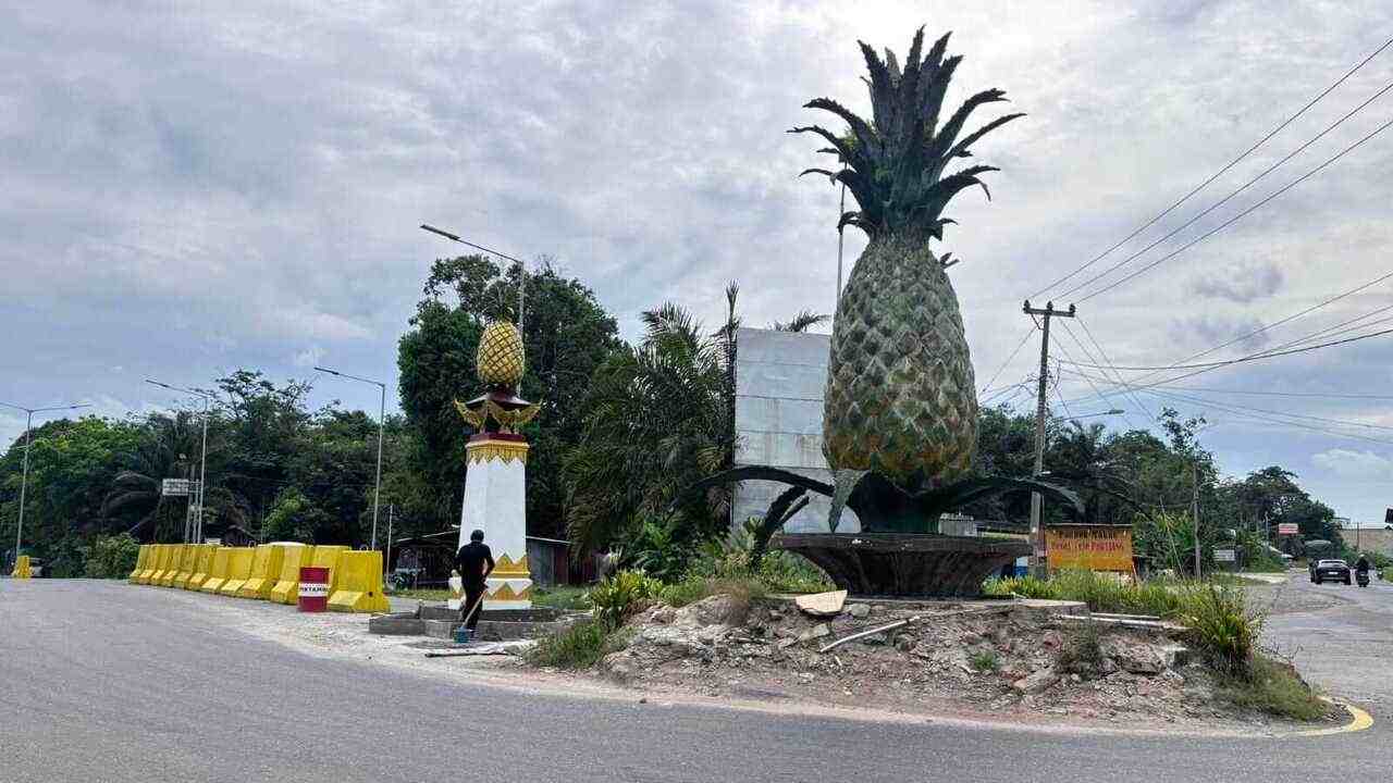 Bukan Hapus Ikon Kota, Pembongkaran Tugu Nanas Prabumulih untuk Persiapan Exit Tol dan Pelebaran Jalan