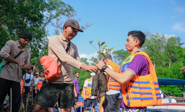 Kembangkan Hutan Mangrove di Bali, PLN Sukses Jaga Lingkungan dan Berdayakan Masyarakat