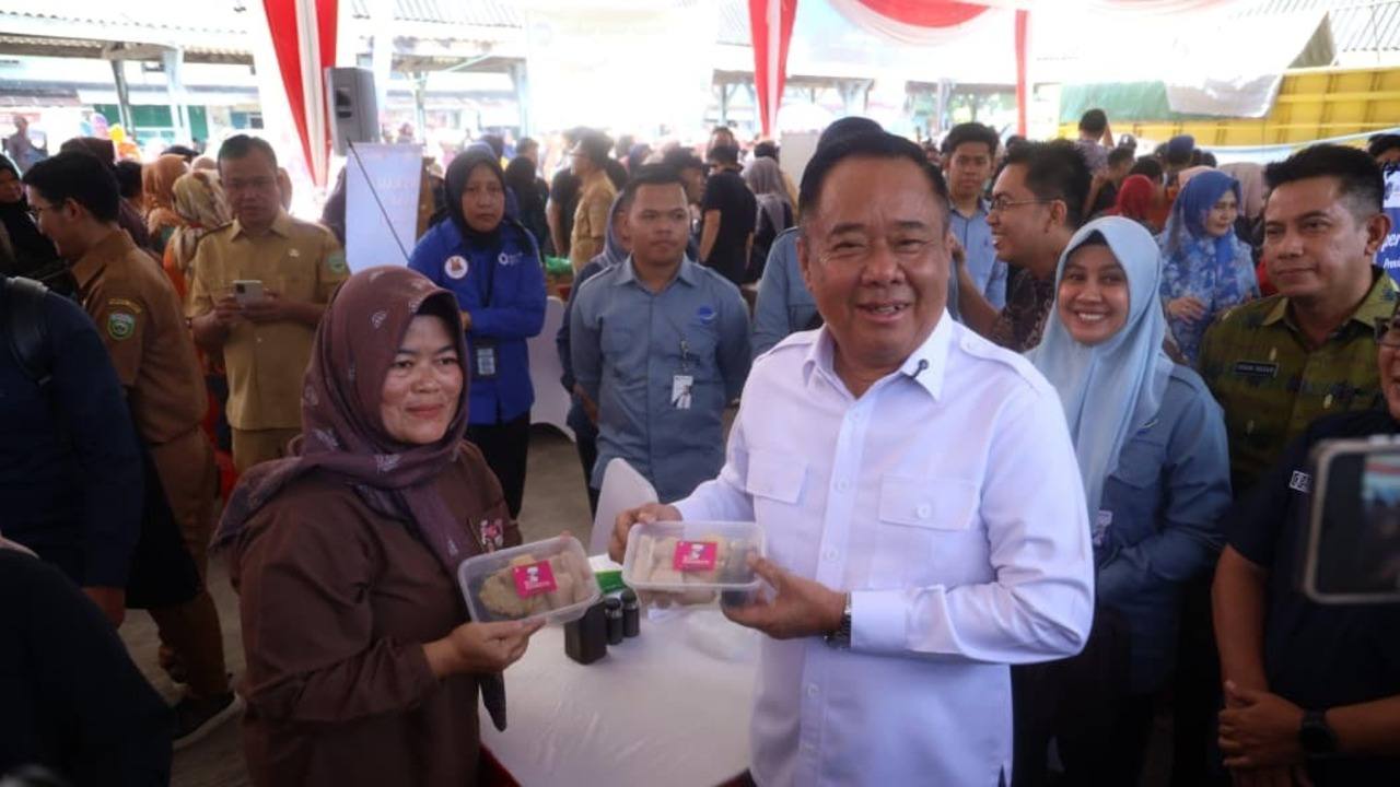 Wagub Cik Ujang Buka Operasi Pasar Murah, Tegaskan Komitmen Pemerintah Kendalikan Harga Pangan