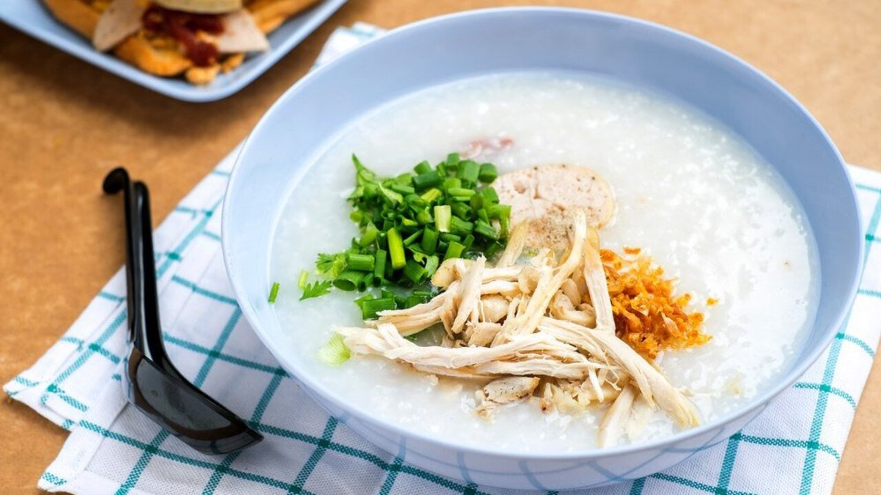 Bubur Ayam Jadi Primadona Baru Kuliner Pagi : Antrean Mengular di Berbagai Kota