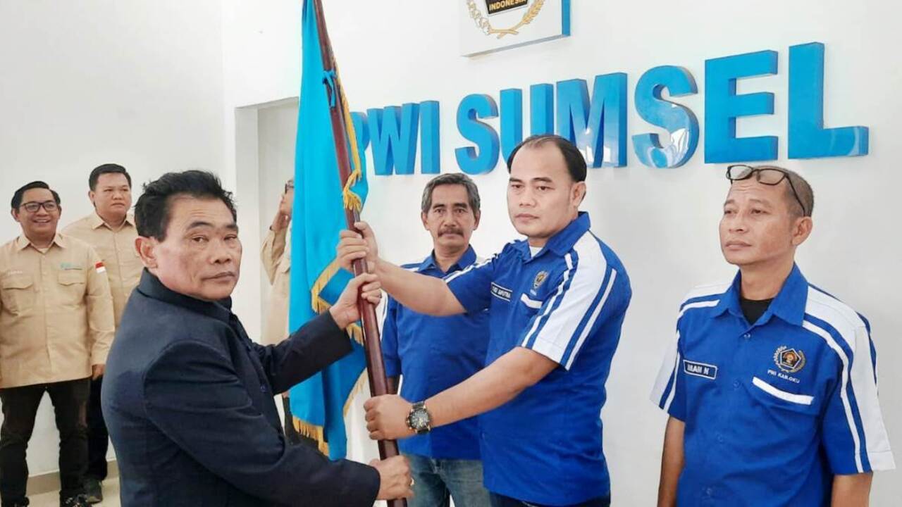 Pelantikan PWI OKU, Ketua PWI Sumsel Kurnaidi Beri Apresiasi dan Respons Positif