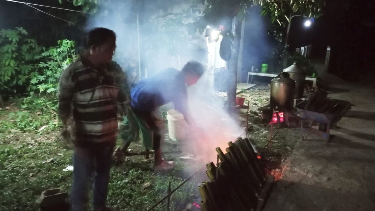 Sambut 10 Muharram, Warga Karang Raja Lestarikan Tradisi Melemang