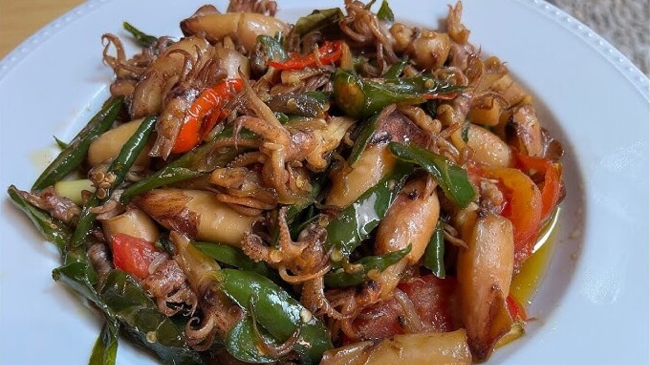 Cumi Asin Cabe Ijo Kian Populer, Dari Dapur Rumahan hingga Menu Andalan Restoran