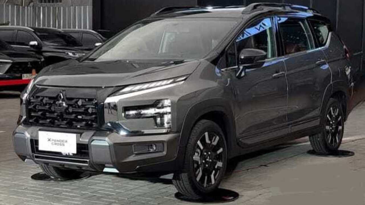 Xpander 2025 Resmi Rilis Perbedaan Xpander dan Xpander Cross Terbaru.