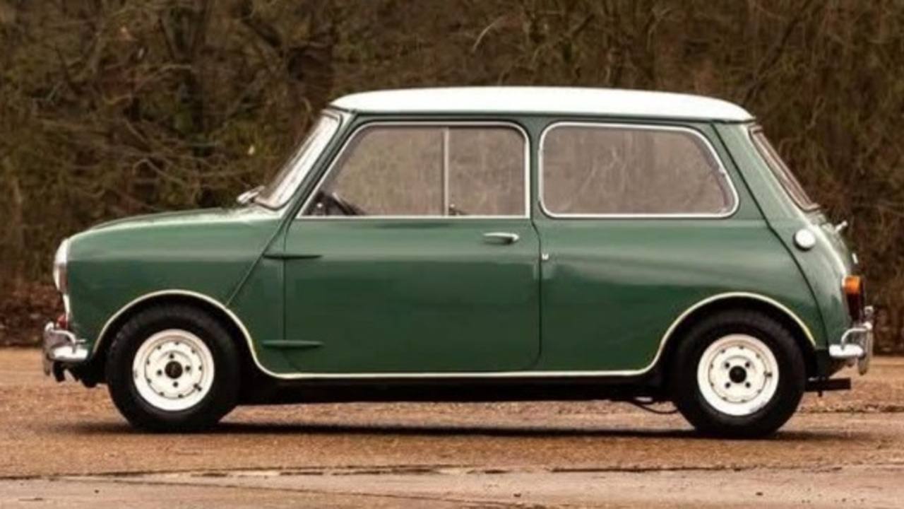 Austin Mini Cooper S 1965: Si Kecil Pemberani yang Mengguncang Dunia Otomotif.