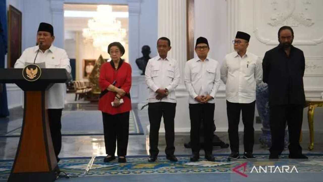 Presiden Prabowo dan Pimpinan Parpol Sepakat Hapus Tunjangan DPR RI dan Moratorium Kunjungan Kerja ke Luar Neg
