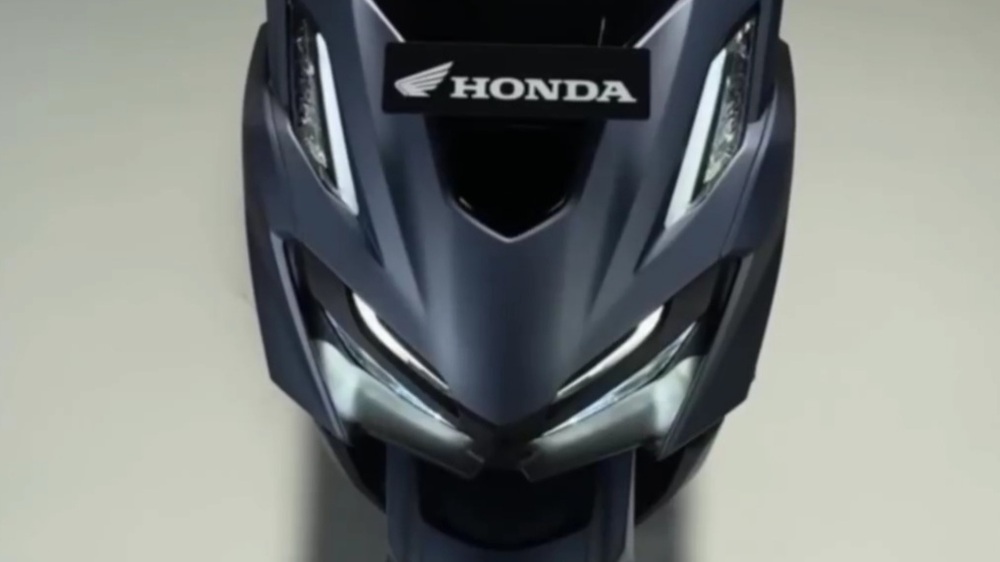 Teknologi Canggih dan Desain Elegan: Honda Vario 160 Merajai Jalanan