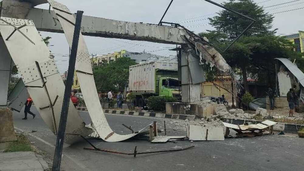 Bangun Kembali Gerbang Kota yang Roboh, Pj Wako Prabumulih dan Forkopimda Minta Bantuan Pertamina HRZ 4