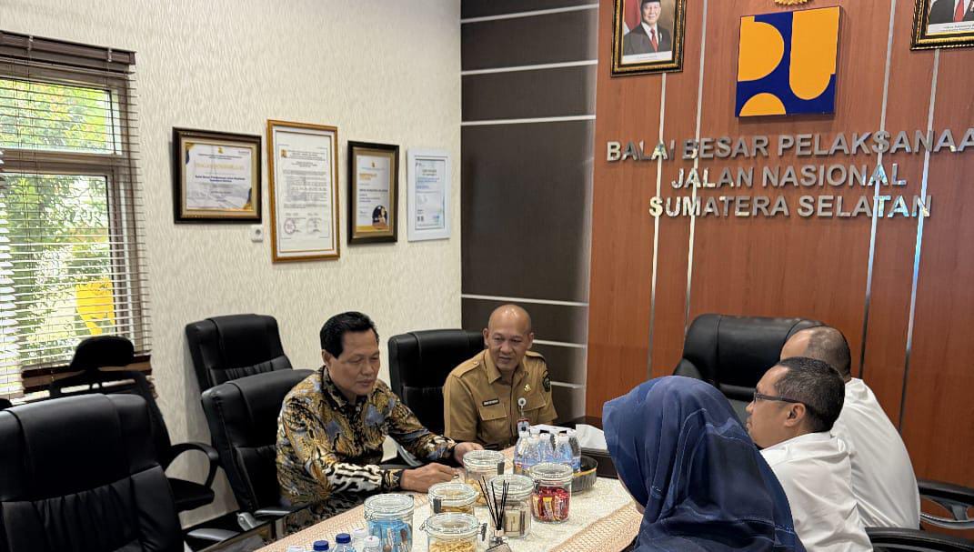 Targetkan Perbaikan Jalan Rampung H-10 Lebaran