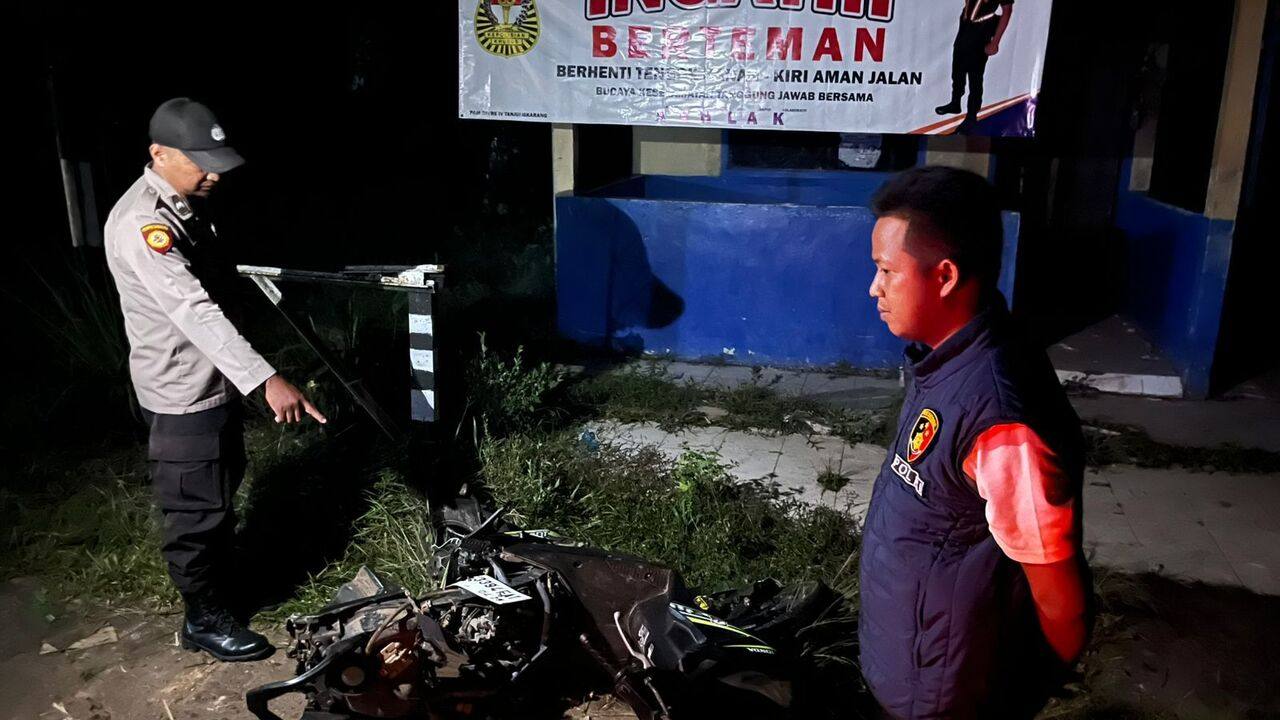 Pulang Nonton Voli, Dua Pelajar Tewas Ditabrak Babaranjang