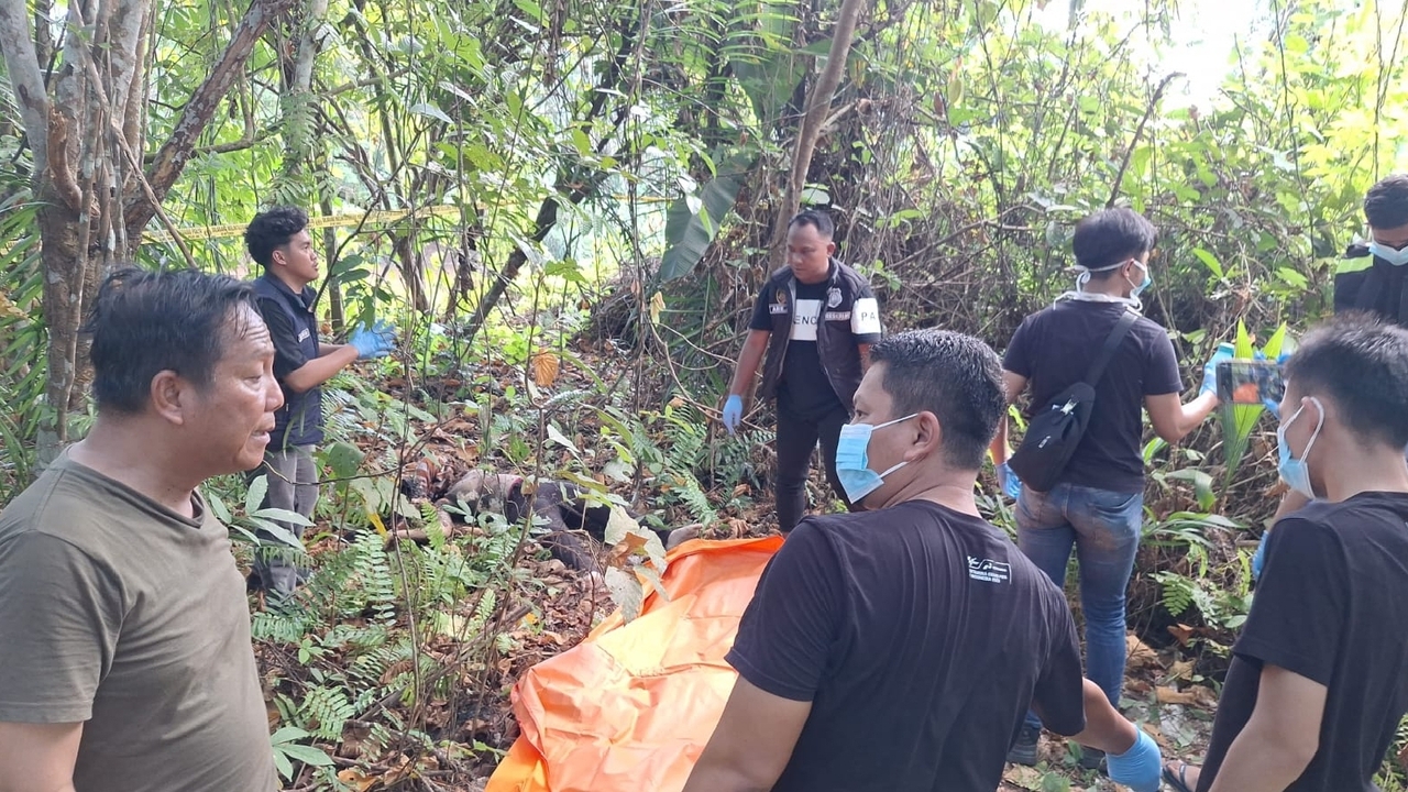 Petani di OKI Temukan Mayat Perempuan Dalam Karung, Wajah Korban Ditutupi Baju Hitam