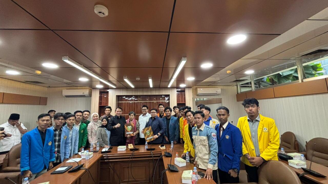 Tunaikan Janji, Ketua DPRD Sumsel Andie Dinialdie Kawal Aspirasi Mahasiswa hingga ke Senayan