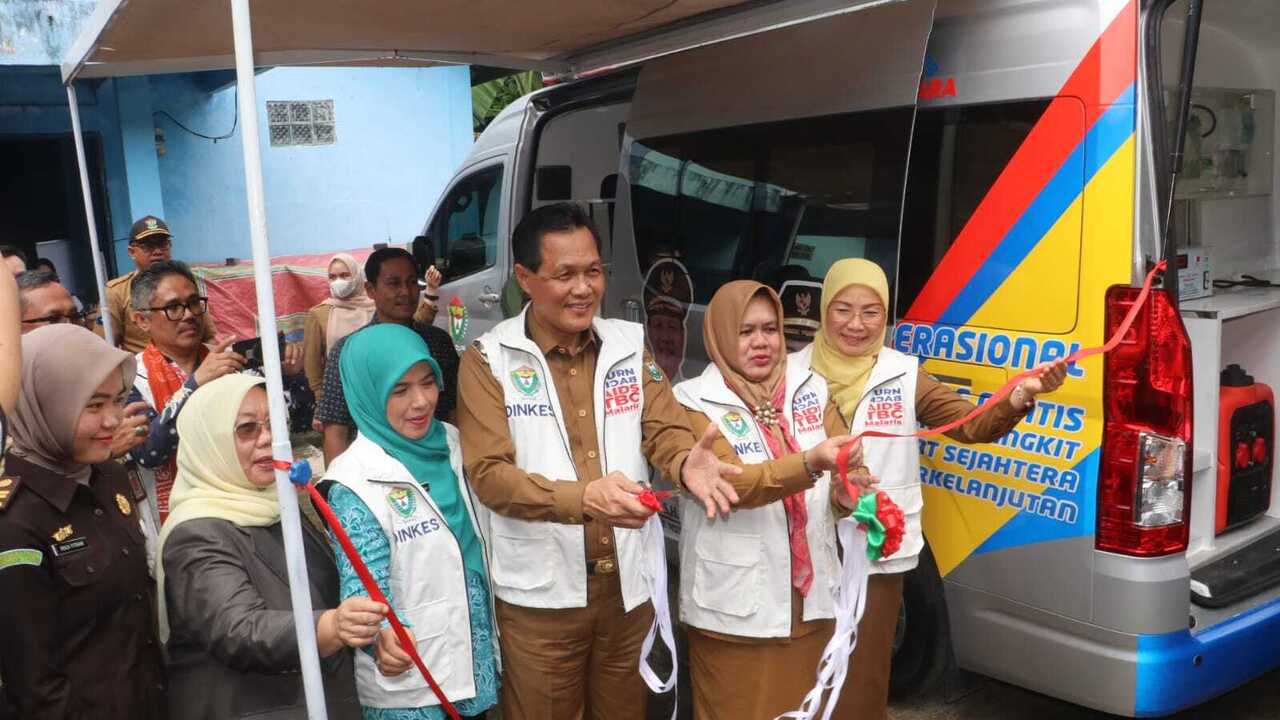 Bupati Luncurkan Layanan Mobil Cek Kesehatan Gratis