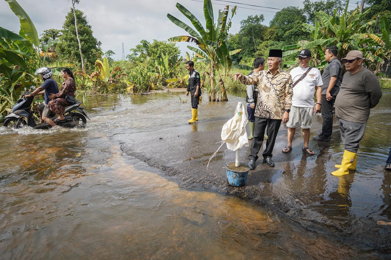 Bahayakan Pengemudi, Jalan Putus di Sekayu-Teladan Segera Diperbaiki