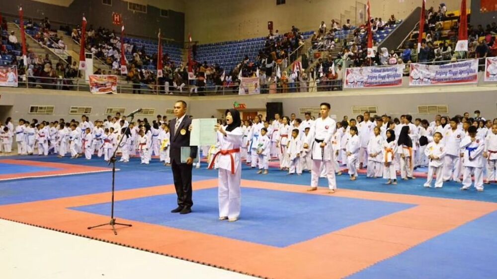 Ribuan Karateka Berlaga di Tournament & Festival Kejuaraan Karate Cup Sumsel 2024