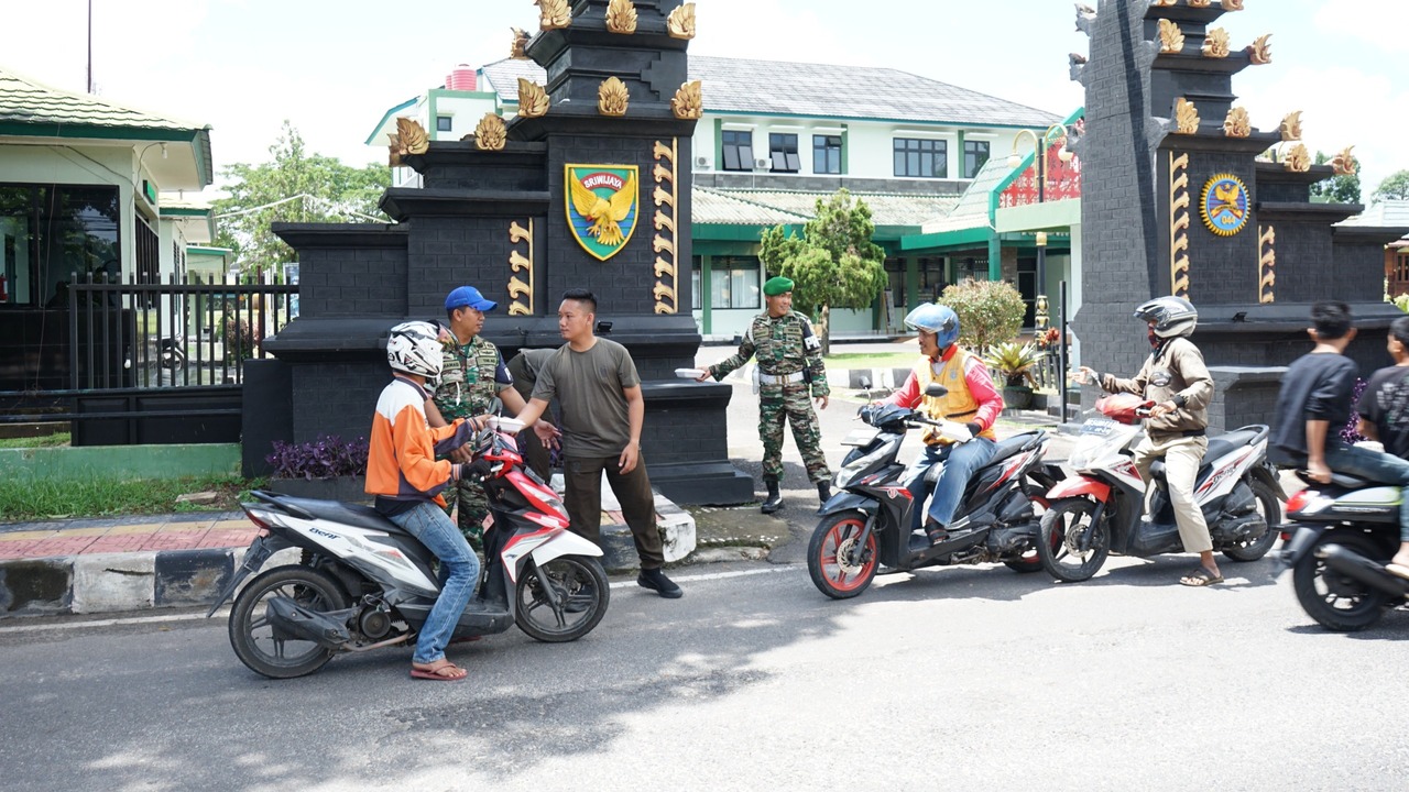 Jelang Ramadhan, Kodim 0402/OKI Laksanakan Jumat Berkah