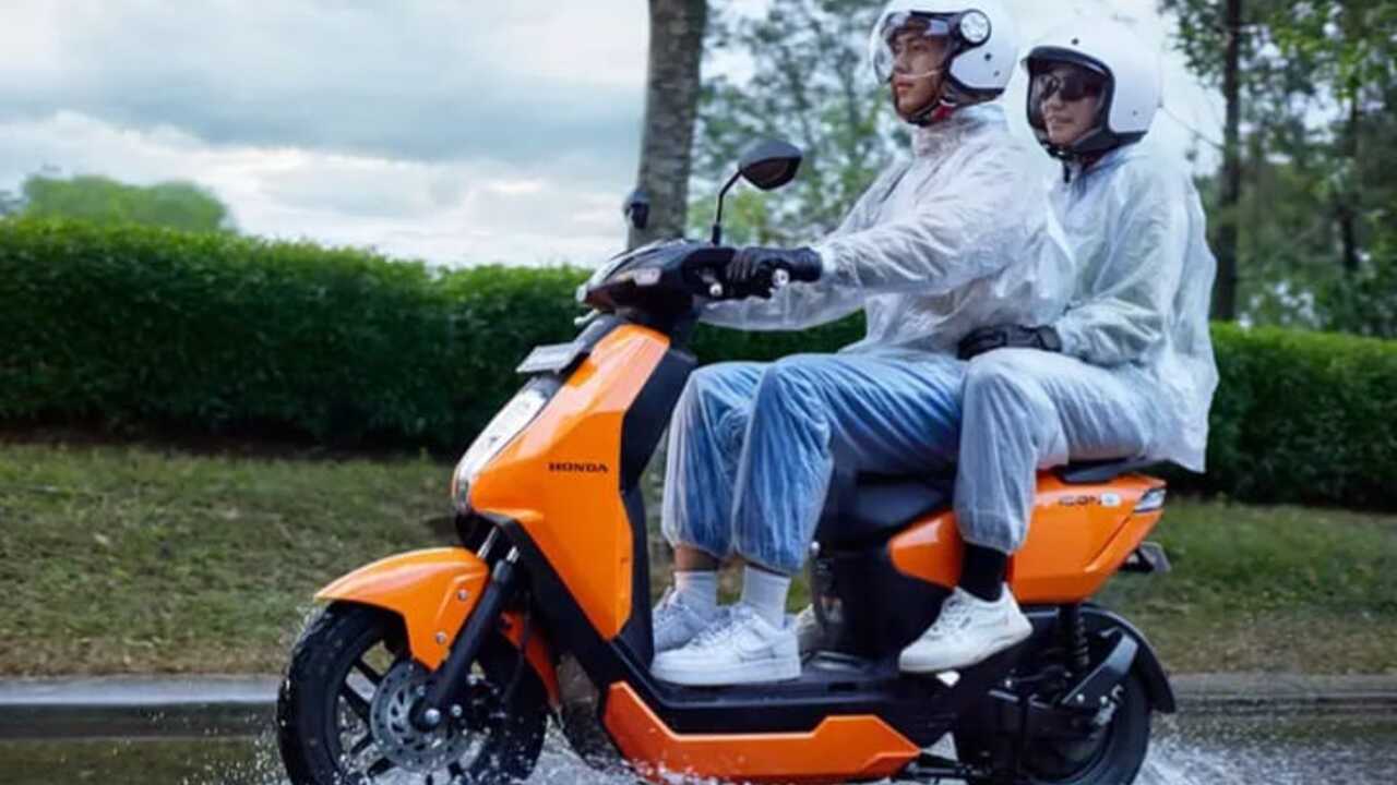 Honda ICON e: Motor Listrik Stylish dengan Fitur Canggih dan Harga Terjangkau